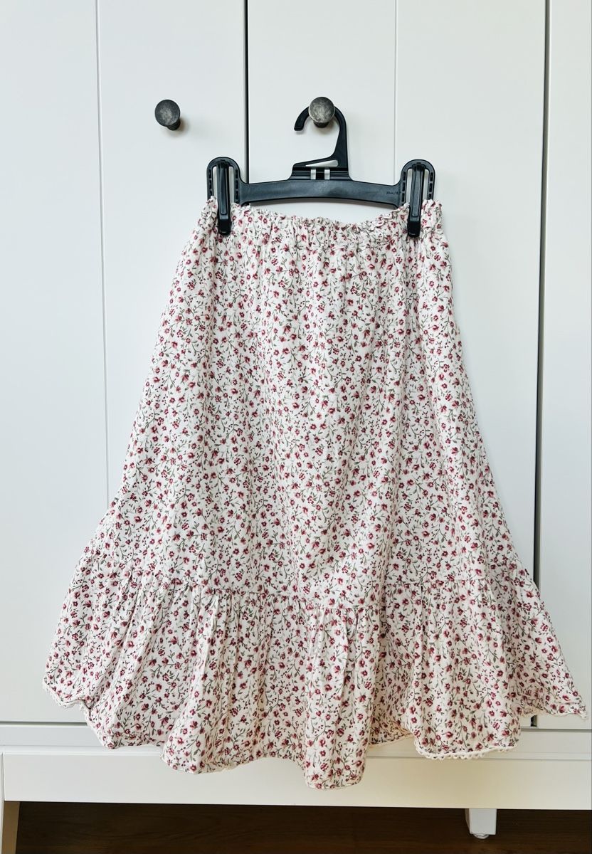 Kleider & Röcke: Newbie 110- 116, Rock Blumen, creme – Gebraucht aus Burgdorf von rulan 1