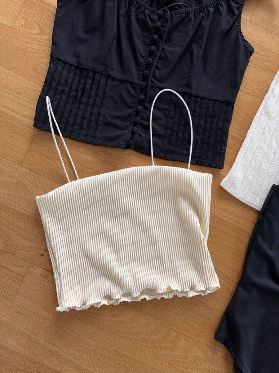 Lotti di vestiti: Sommer Set: 5 Oberteile, Crop Top, Mango, Primark, Top! – Nuovo (secondo la descrizione) da Zürich venduto da ufe_f5q5 3