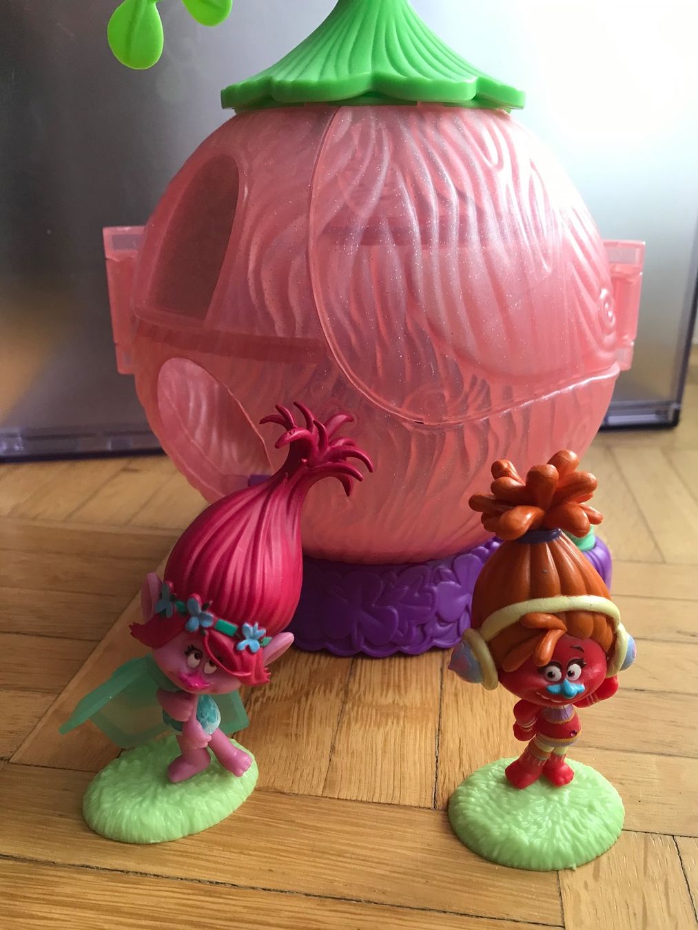 Hasbro Giocattoli: Hasbro Trolls Haus mit Licht und 4 Figuren – Usato da Emmenbrücke venduto da Hathor123 5