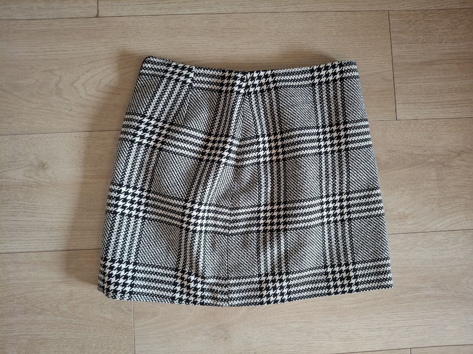 H&M Gonne: Jupe courte carreaux H&M – Usato da Ecublens FR venduto da kla_th5j