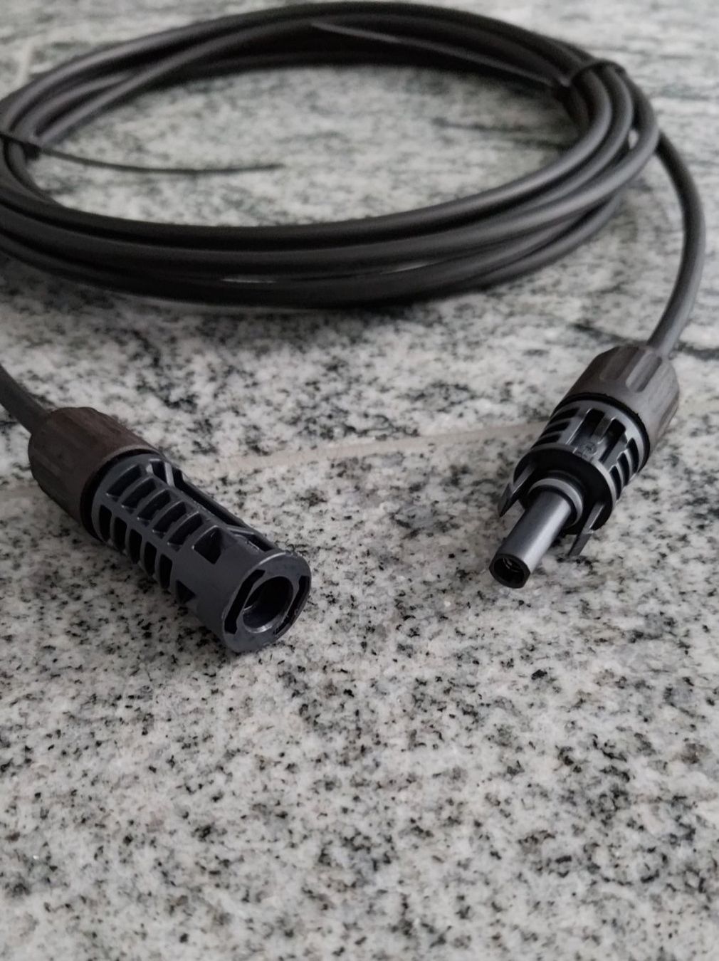 Kabel: Solarkabel Verlängerung 5 Meter , 4mm2, MC4 Anschluss – Neu und originalverpackt aus Bütschwil von Patrick4z 1