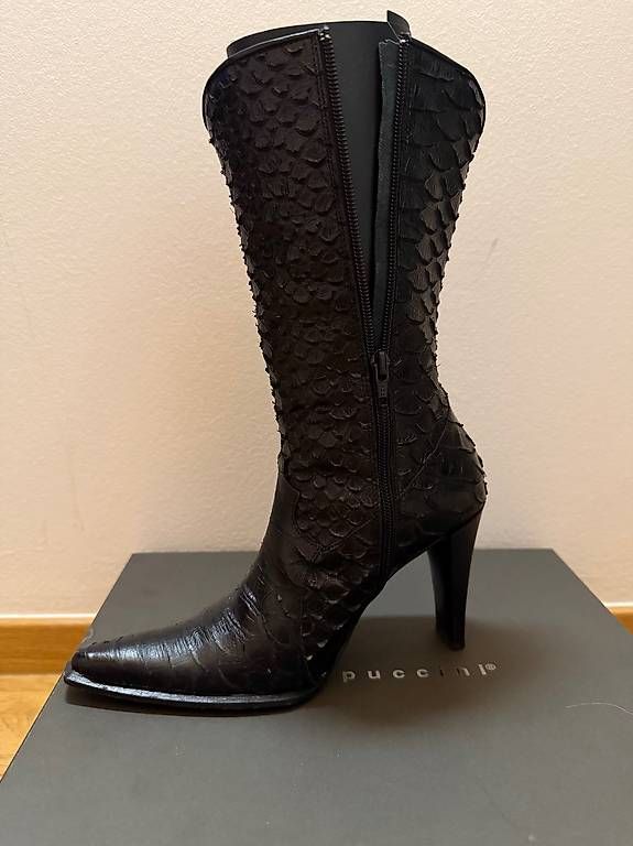 Damenschuhe: Stivale pitone nero – Gebraucht aus Rancate von aga_t2st