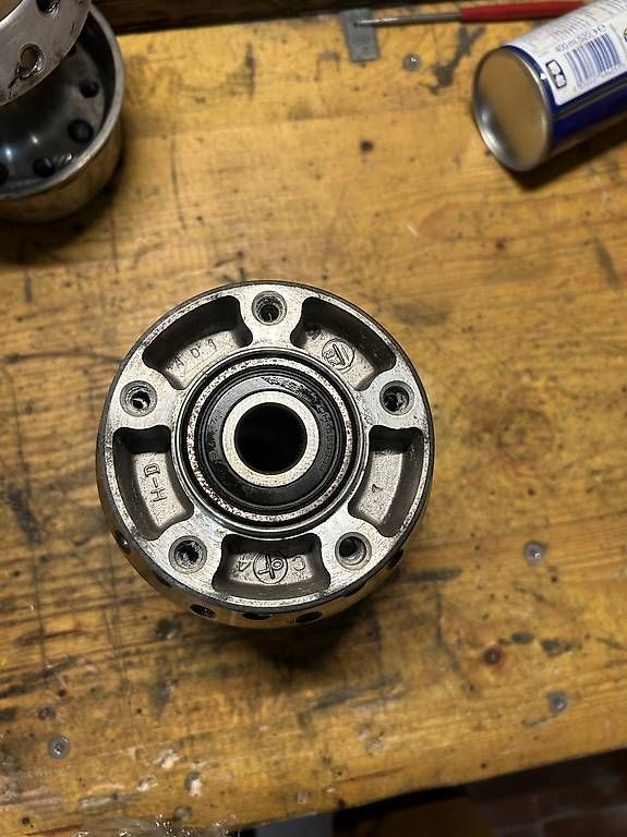 Tutti i ricambio per moto: HARLEY DAVIDSON mozzi ruota  – Usato da Montagnola venduto da gia_6tcc 1