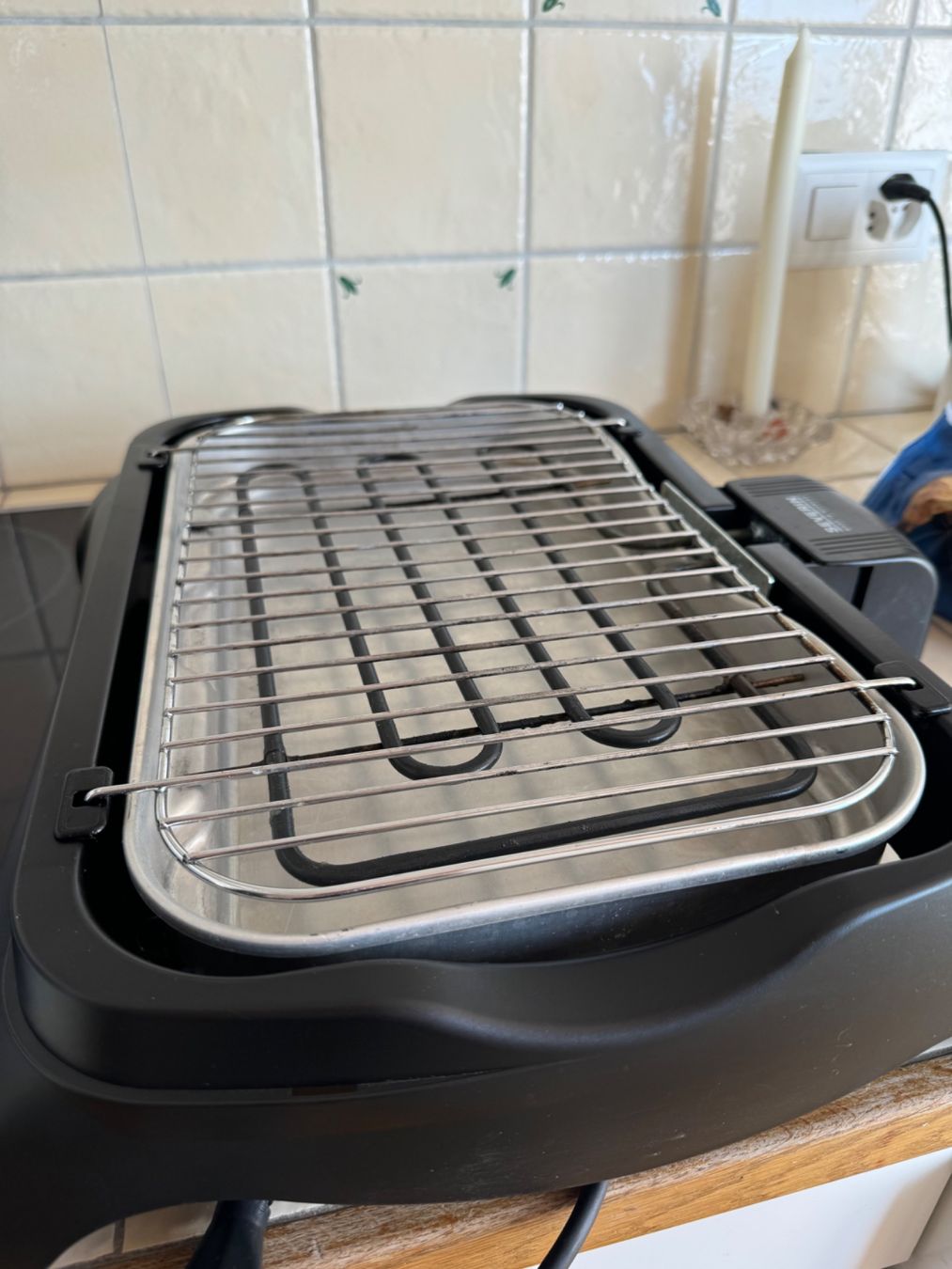 Komplettküchen: Grill barbecue électrique – Gebraucht aus Lausanne von vik_8cdj 1