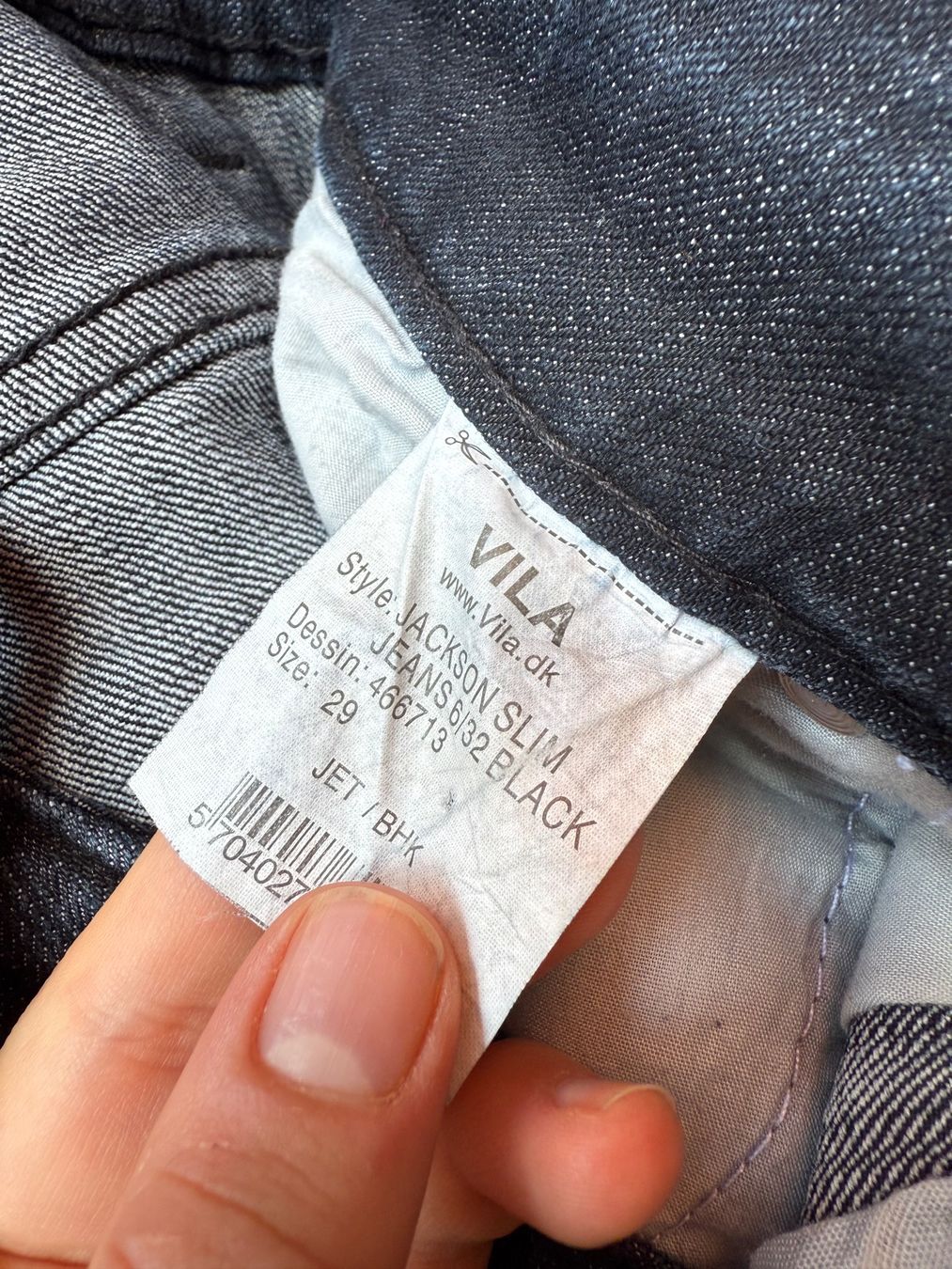 Jeans: Dunkelblaue Damen Jeans, Grösse 36/38 – D'occasion à Riehen par edu_92w7 5