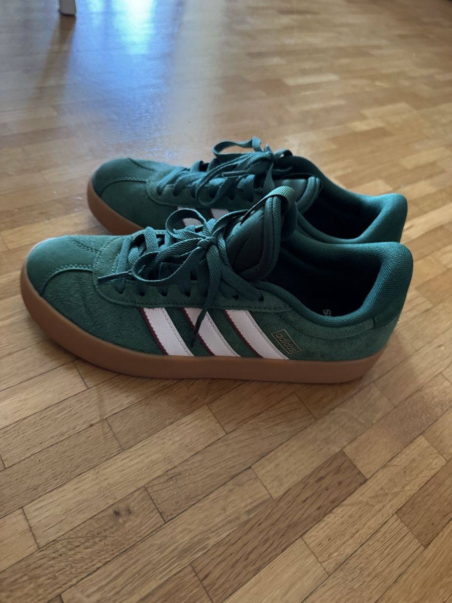Scarpe da uomo: Adidas Neu! – Nuovo (secondo la descrizione) da Horgen venduto da Amidani