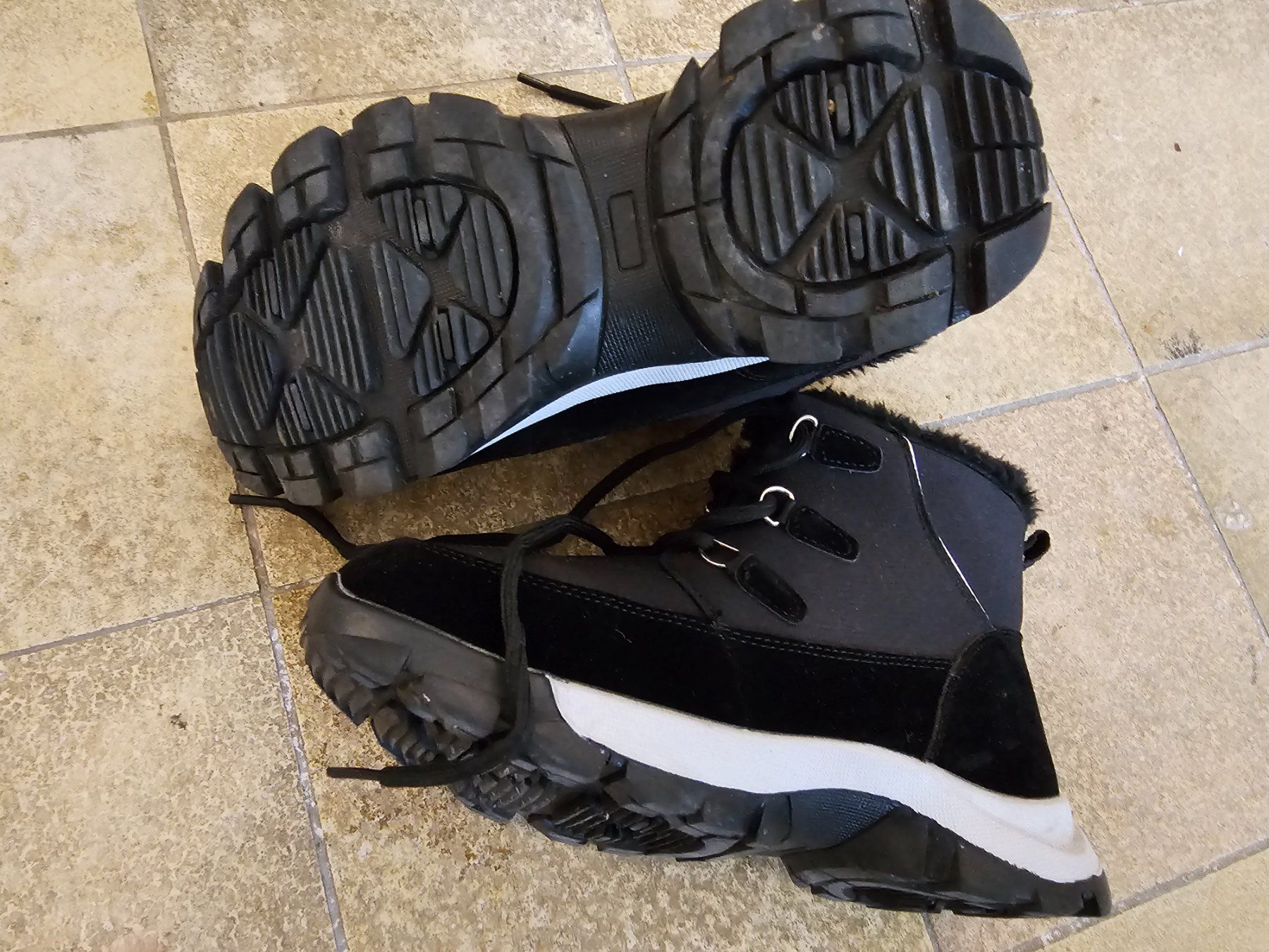 Scarpe da donna: Winterdamenschuh – Usato da Wangen b. Olten venduto da Scoobidoo 2