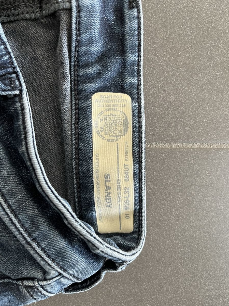 Diesel Jeans: Jeans Diesel Gr 26 / 32 – Usato da Stallikon venduto da Danisibu 1
