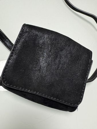 Elegante borsetta nera a tracolla da cintura
