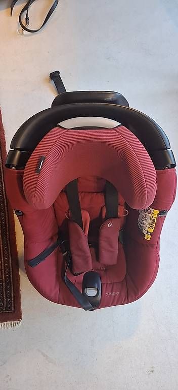 Seggiolini per auto: Maxi Cosi Isofix – Usato da Ludiano venduto da Danielsan 1