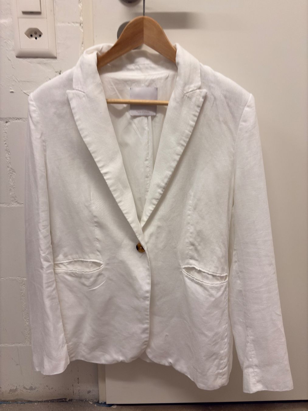 Mango Giacche: Leinenblazer von Mango Gr. 40, weiss – Usato da Egg b. Zürich venduto da adimoxon