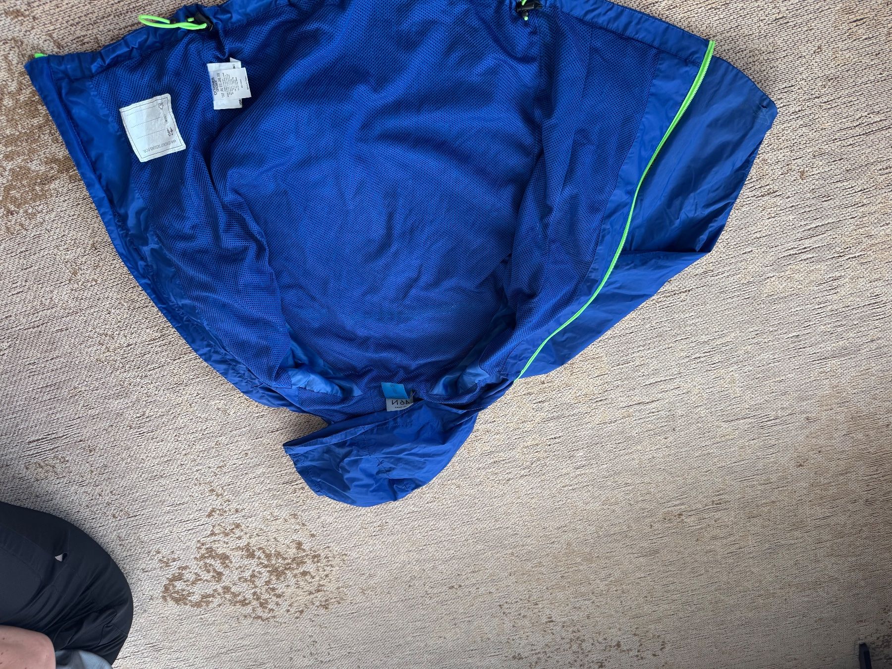 46 Nord Giacche & Cappotti: Regenjacke 46 Nord hellblau – Usato da Zuzwil SG venduto da DanielaB46 2