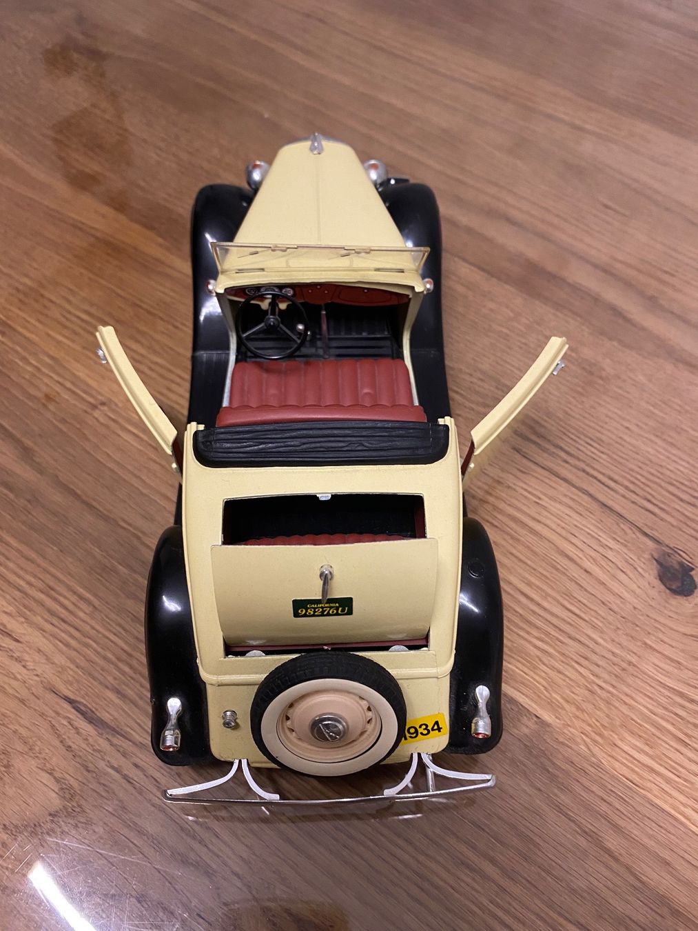 Ford Modellini d'auto: Modellauto Ford V8 – Usato da Birr venduto da Vintage-Liebhaber