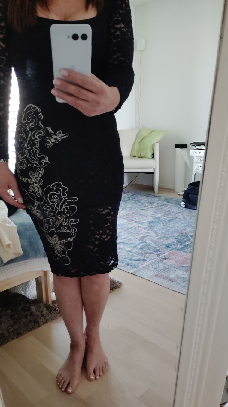 Vestiti: Danny Rose gefüttertes Spitzenkleid – Nuovo e nell'imballaggio originale da Spreitenbach venduto da ludwigmaira 1