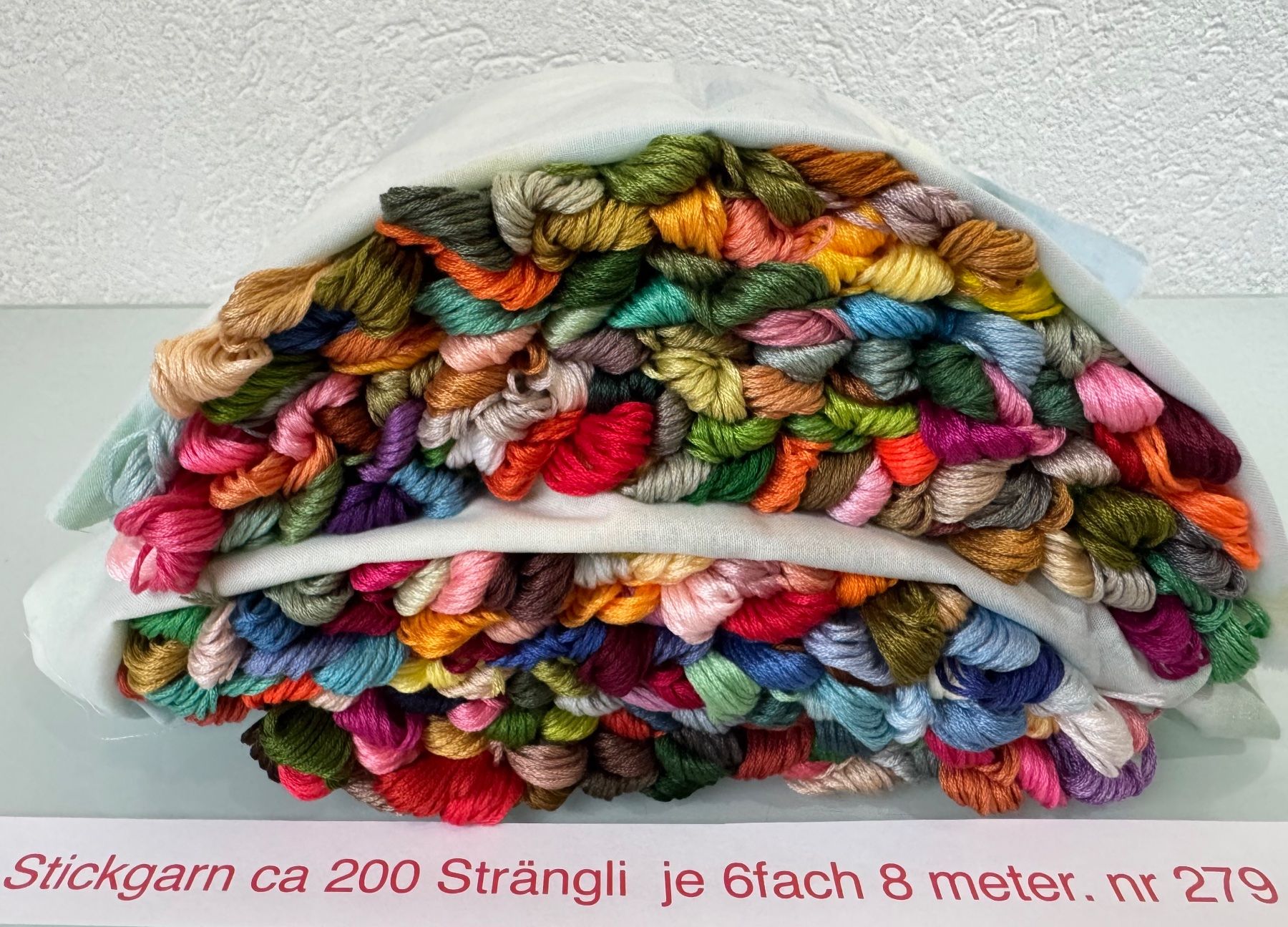Kit bricolage: Stickgarn.  -- SONDERANGEBOT --  ca 200x Garn   Kreuzstich – Nuovo e nell'imballaggio originale da Leuggern venduto da unico10 5