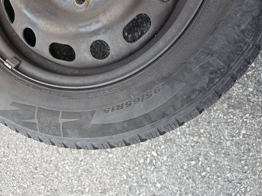 Pneumatici & Ruote complete: Roues hiver 195/65/15 – Usato da Bramois venduto da Jonv9 2