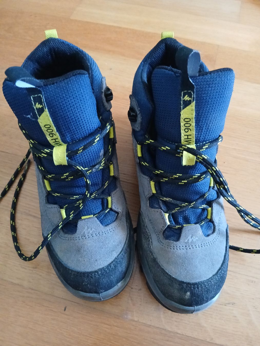 Decathlon Scarpe per ragazzi: sehr gute Wanderschuhe Gr 34 – Usato da Bischofszell venduto da Mama_x 1