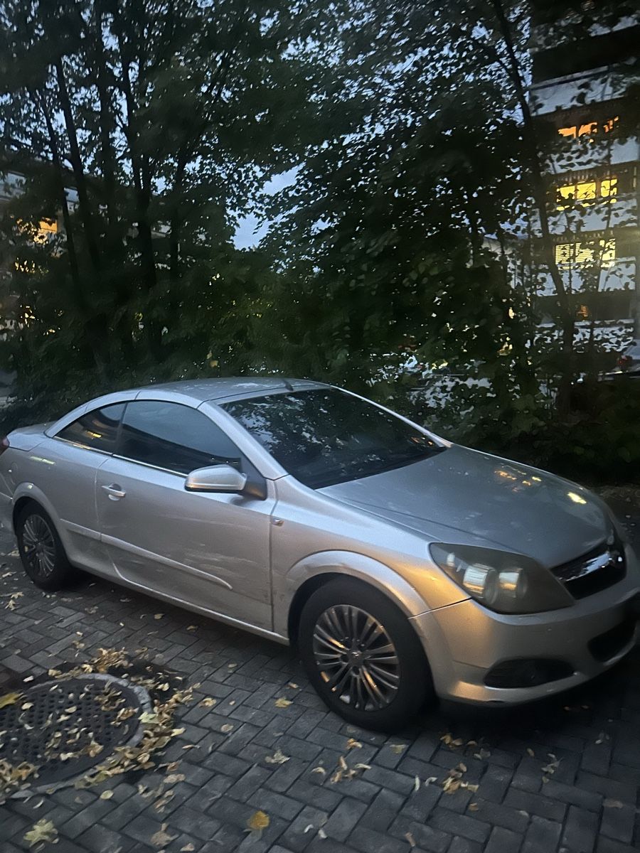 Opel Autos: Opel Astra  – Gebraucht aus Buchs SG von LJP1997 2