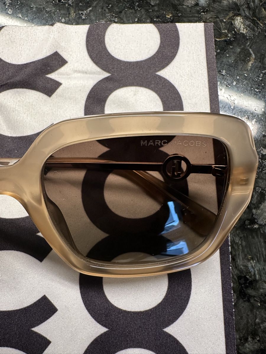 Marc Jacobs Brillen & Gläser: Marc Jacobs Sonnenbrille! – Gebraucht aus Münchenbuchsee von Lenga 3