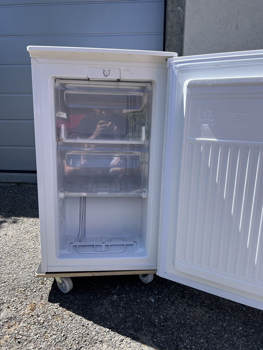 Congelatori: Kibernetik Tiefkühler (funktioniert) – Usato da Altendorf venduto da mar_yrs7