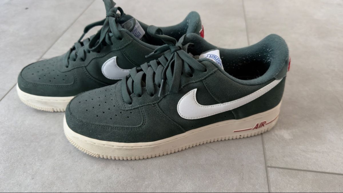 Nike Chaussures hommes: Baskets Nike Air Force 1 – D'occasion à La Chaux-de-Fonds par Tomas1019 2