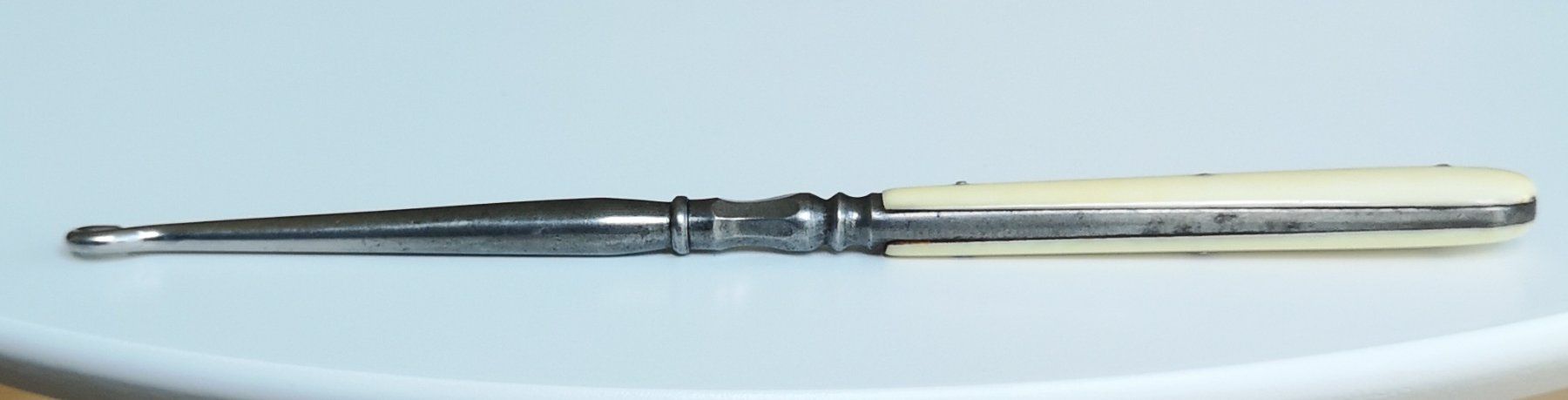 Sonstige Kleidung & Accessoires: Antiker Knopfhaken a. Knochen + Stahl – Gebraucht aus Zürich von Tanteemma369 1