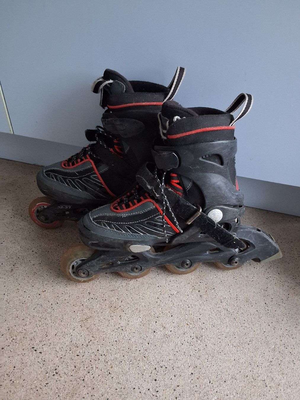 Pattini in linea & Pattini a rotelle: Inlineskates, Grösse 37 – Usato da Gipf-Oberfrick venduto da nic_wpq5 1