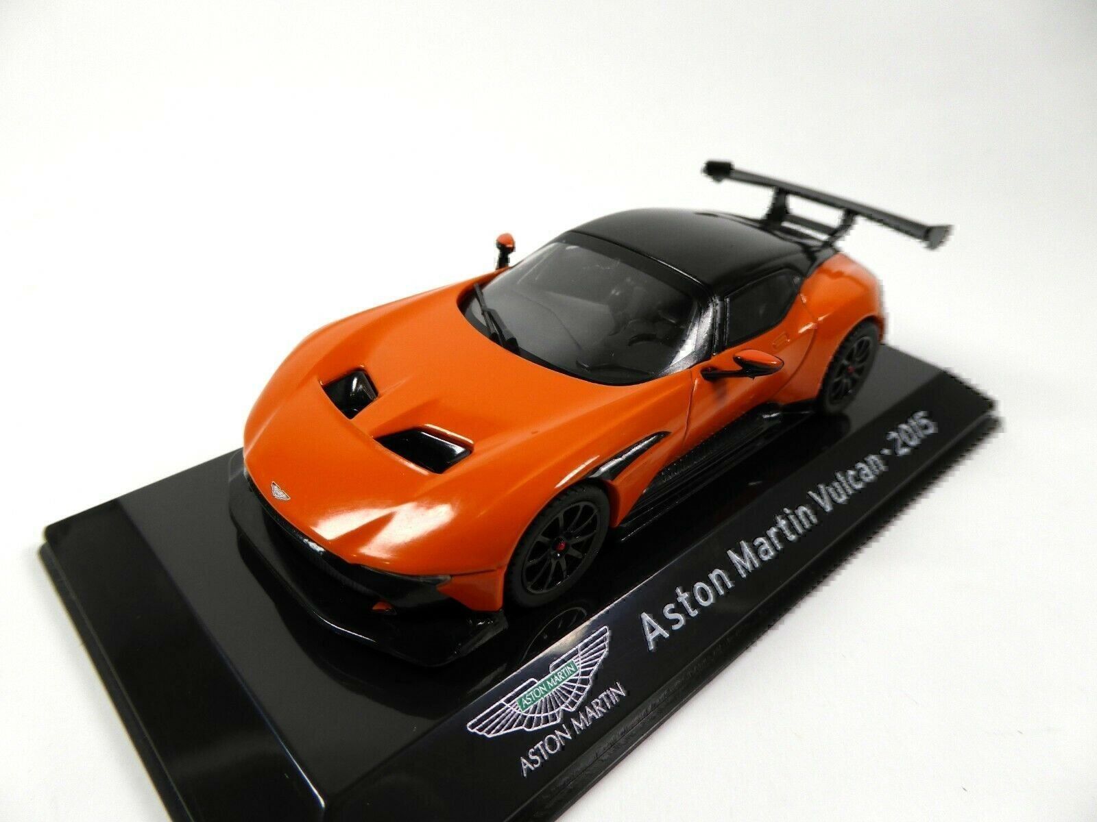 Aston Martin Modellini d'auto: Aston Martin Vulcan (2015) – Nuovo e nell'imballaggio originale da Flawil venduto da Imperiosud 1