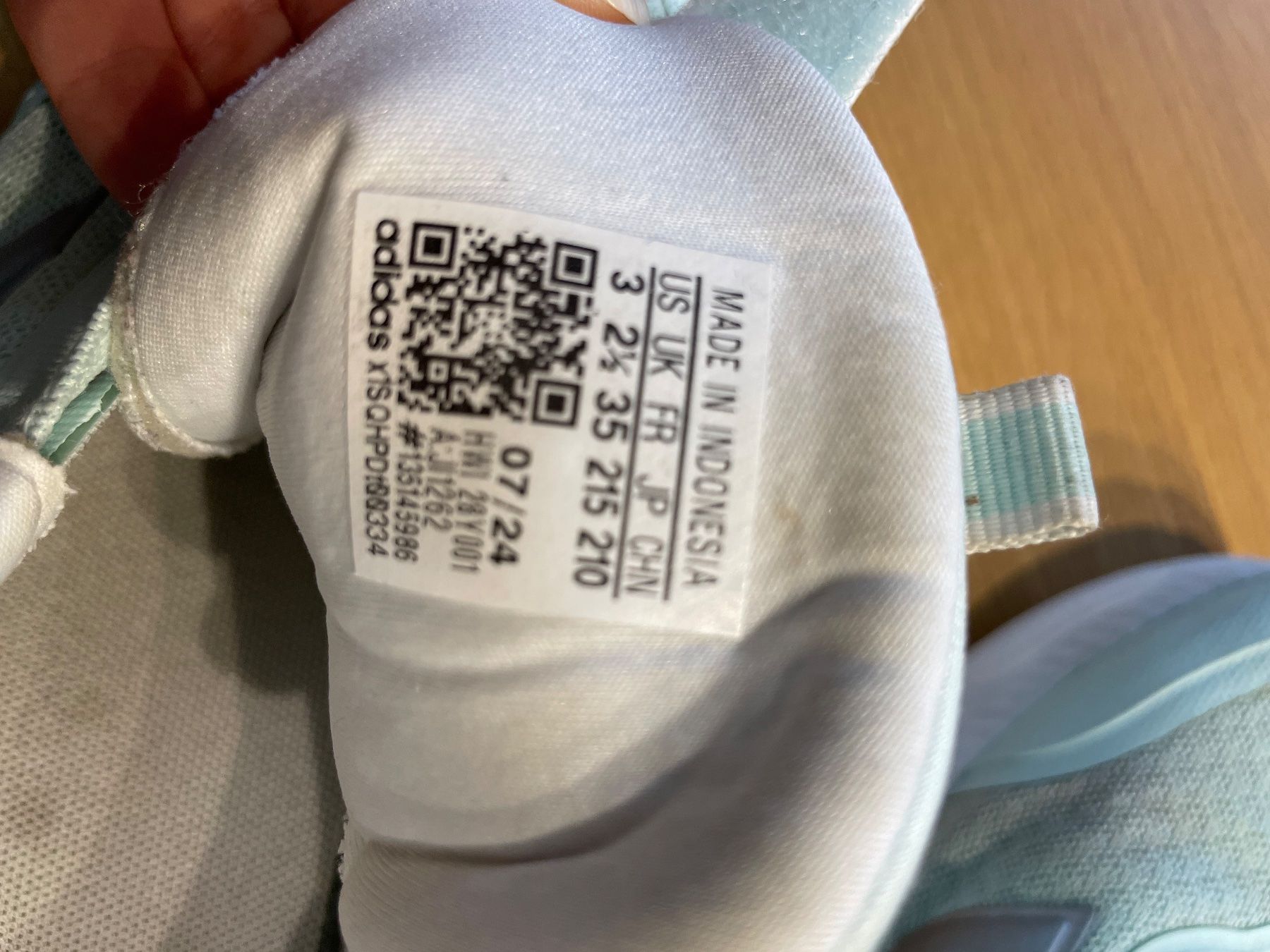 Adidas Scarpe per ragazze: Adidas Sneaker Gr. 35 – Usato da Jona venduto da Eve10 2