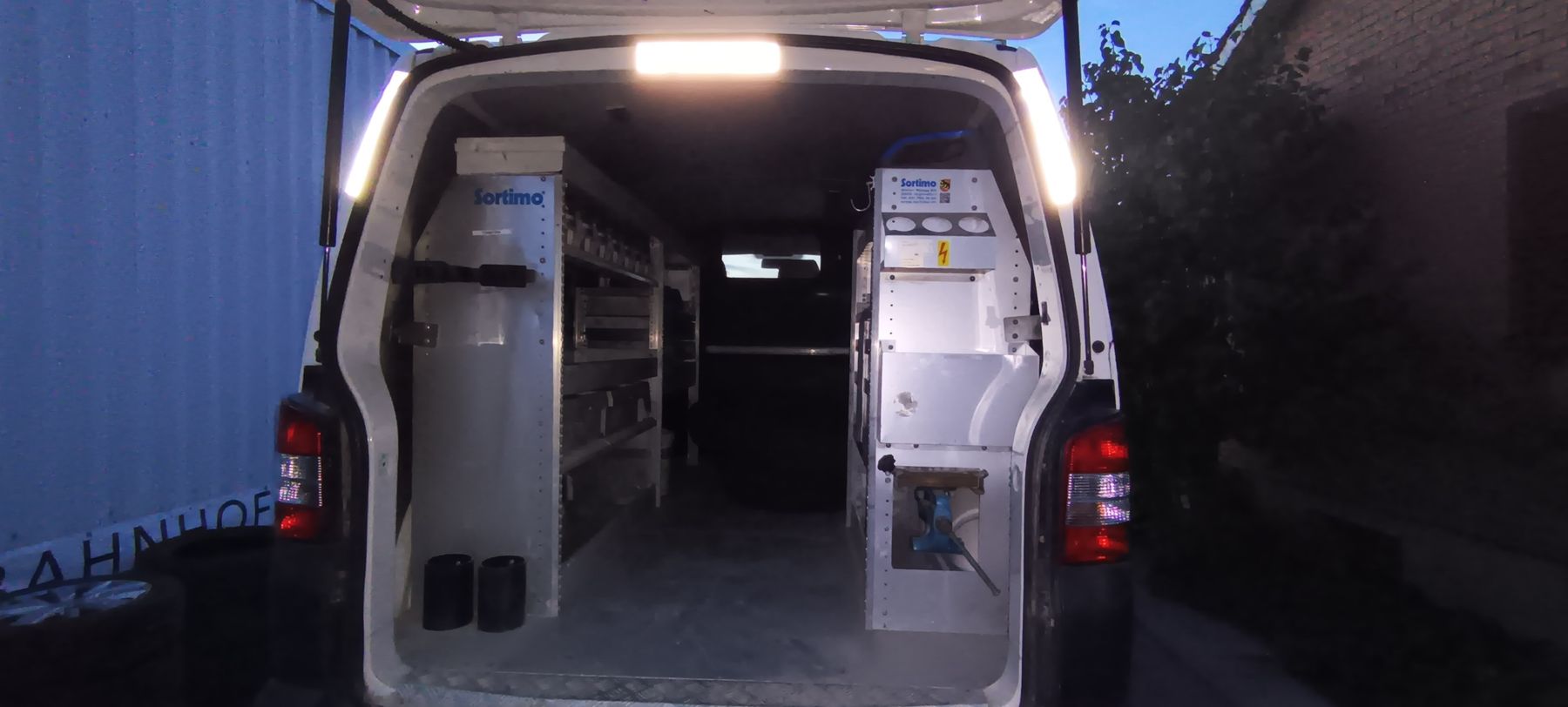 Tutti i ricambio: VW T5 Sortimo Einrichtung  – Usato da Detligen venduto da Fendt724 6