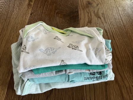 5 x Body Baby Größe 68