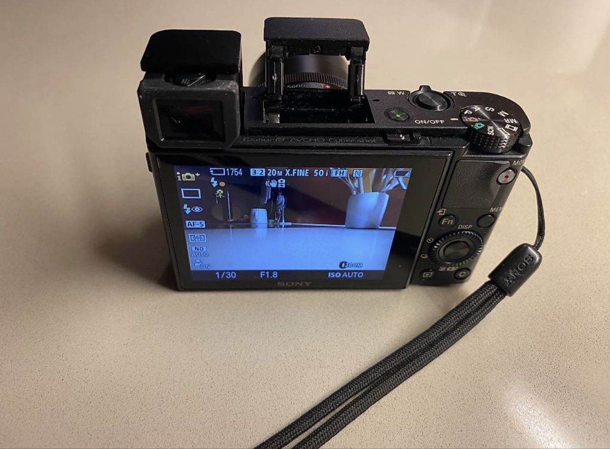 Sony Kamera: Sony Rx100 iii – Neu (gemäss Beschreibung) aus Arbon von Sed_9bj9 1