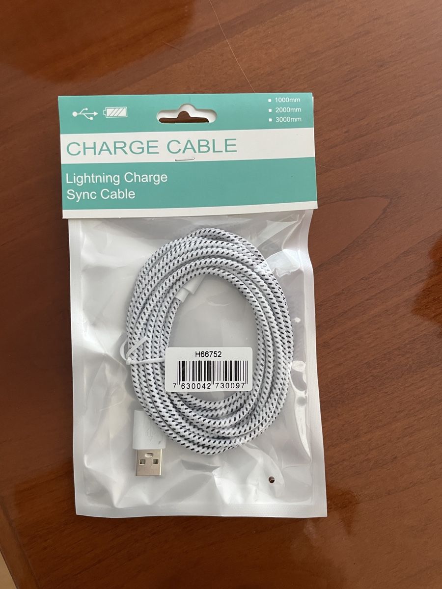 Apple Cavi: Ladekabel Lightning Sync Kabel 1000mm neu – Nuovo e nell'imballaggio originale da Grenchen venduto da Lexii.overseas