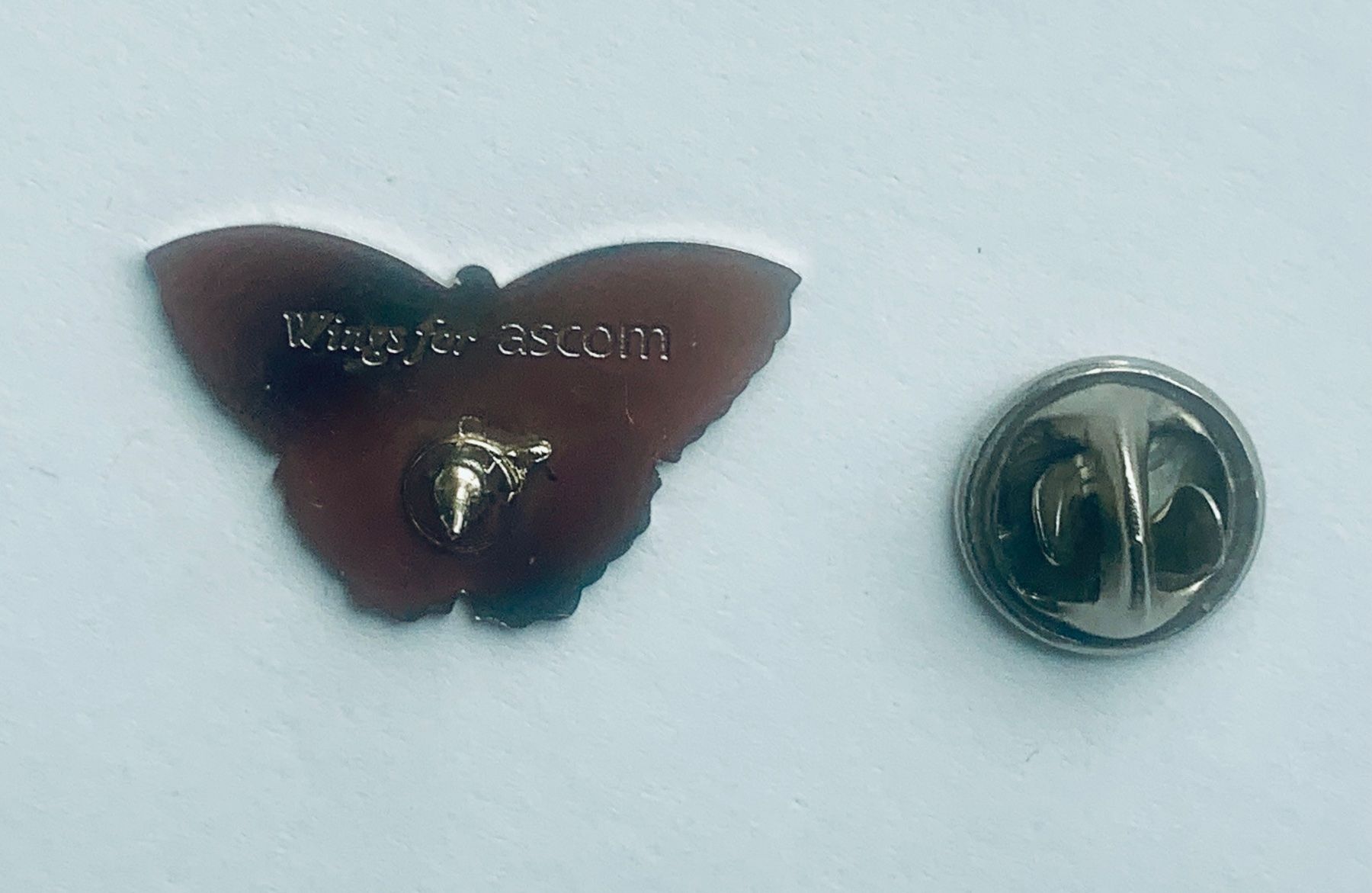 Placchette & Badge: Pin / Ansteckpin Schmetterling – Usato da Bern venduto da Flora.Sonea 2