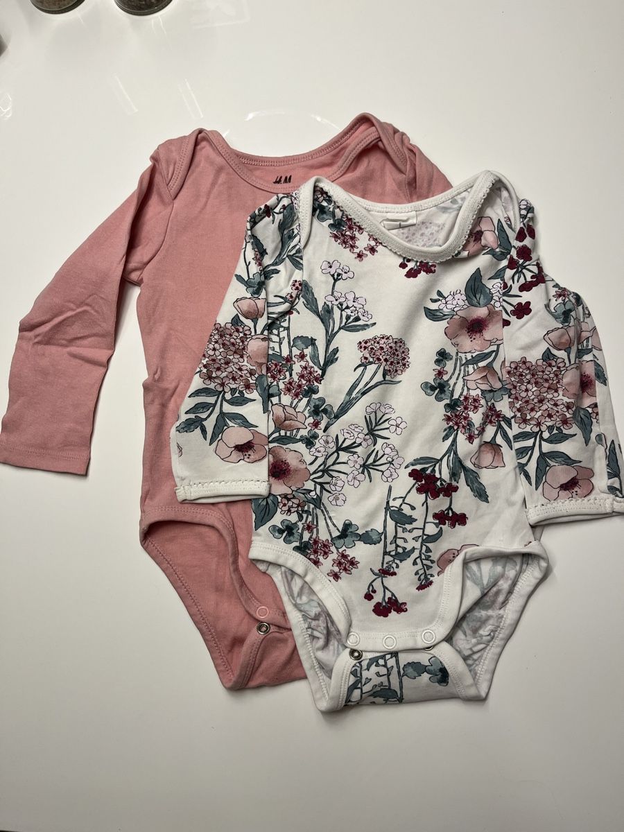 H&M Lotti & Set di vestiti: 2er Set H&M Bodies Gr. 80 – Usato da Oberwil BL venduto da FinjaBijou