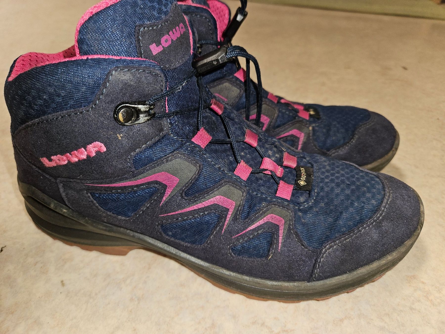 Lowa Scarpe per ragazze: Lowa Wanderschuhe 38 – Usato da Hünenberg venduto da lexli06 1