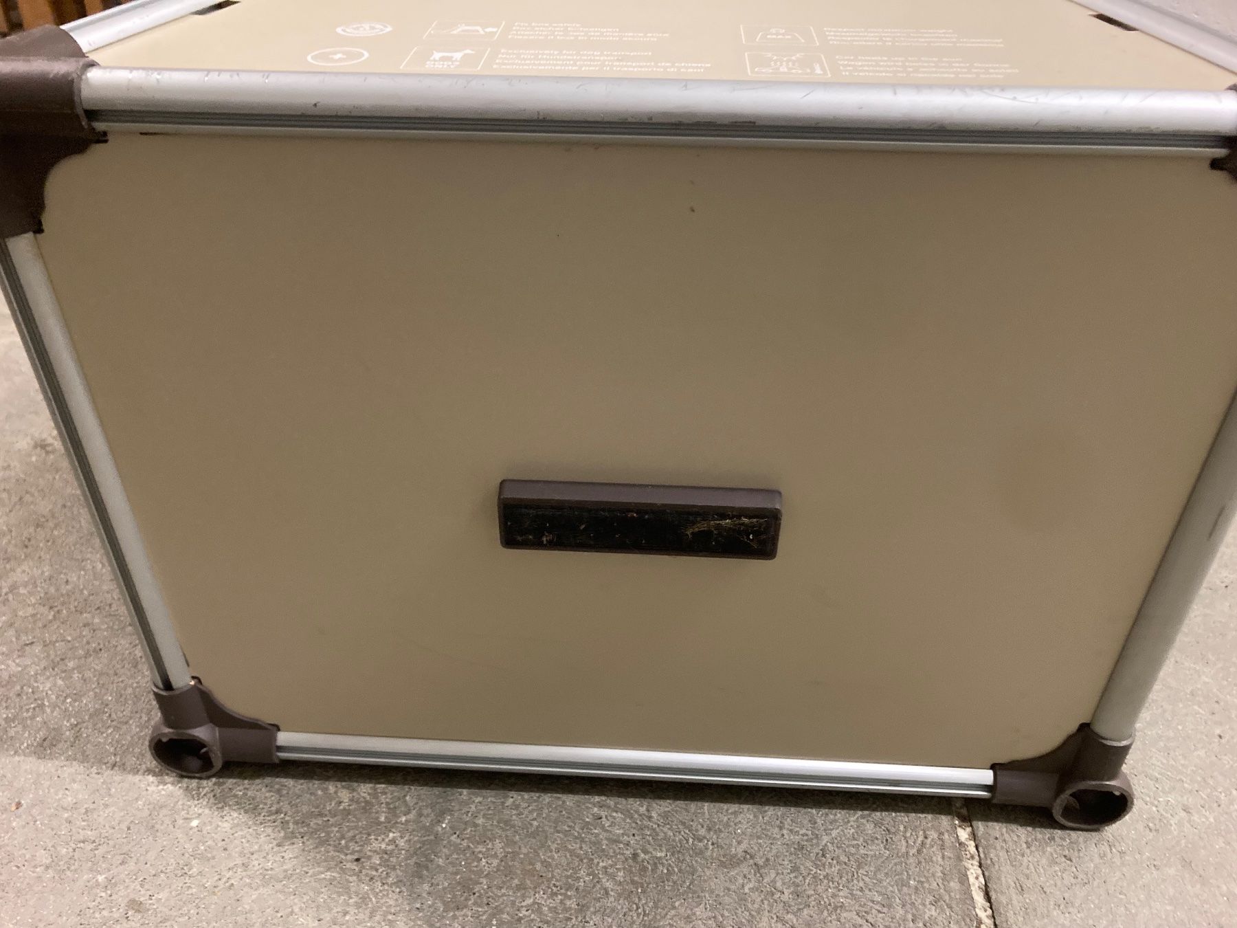 4pets Cages, transport & sécurité: 4Pets Hundebox – D'occasion à Bolligen par Jerry127 6