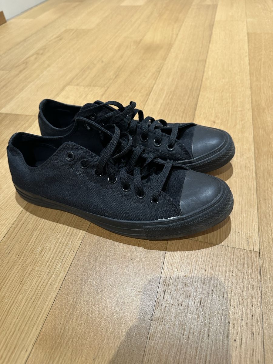 Converse Scarpe da uomo: Schwarze Converse All Stars Sneaker, Gr. 43 – Nuovo (secondo la descrizione) da Wil SG venduto da Odal8