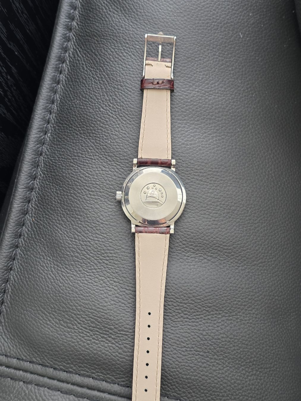 Omega Uhren: Splendide Omega Constellation – Gebraucht aus Grand-Lancy von Precision-GE 8
