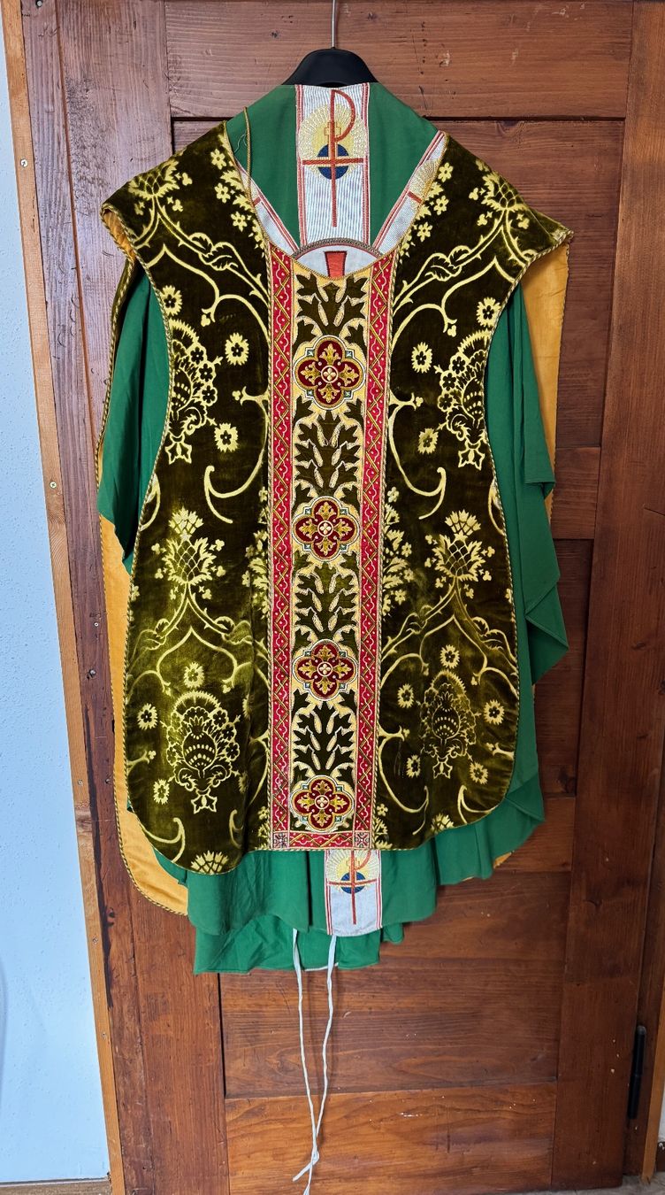 Vestiti: Priestergewand, Messgewand – Usato da Sachseln venduto da BONATI01 1