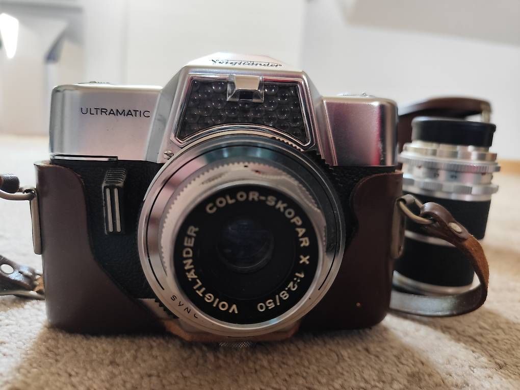 Fotocamera: Alte Kamera  – Usato da Zürich venduto da mat_zld9 1