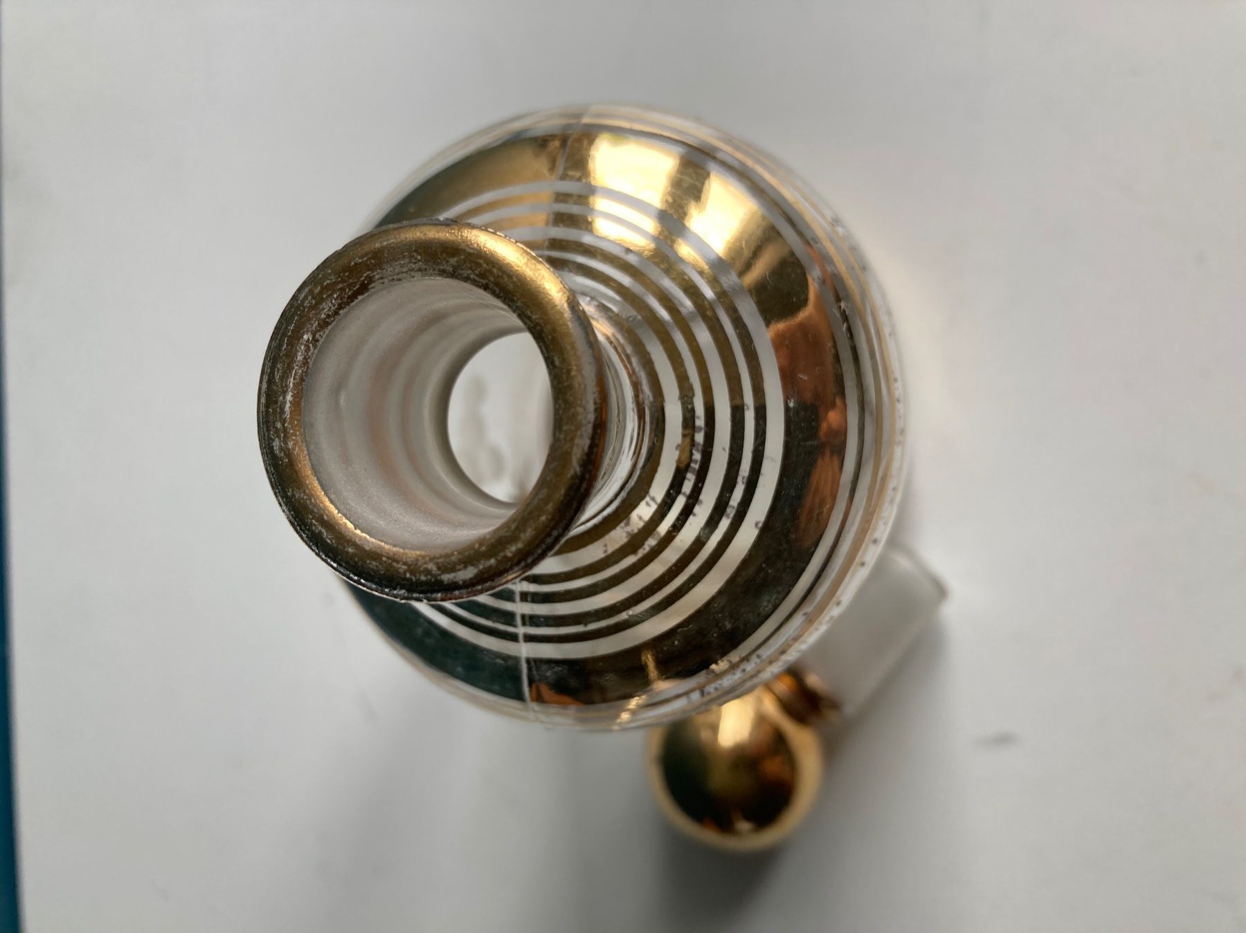 Sonstiges Geschirr & Gläser: Dekorative Glasflasche mit Goldmuster, Vintage Style – Gebraucht aus Winterthur von silen 6
