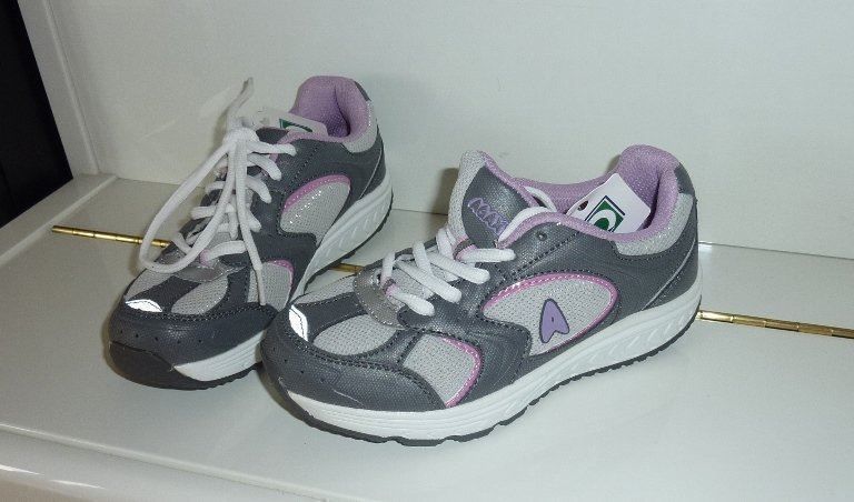 Scarpe per ragazze: Schicke Turnschuhe Freizeitschuhe Gr. 32 – Nuovo e nell'imballaggio originale da Melchnau venduto da BarbaraD01 3