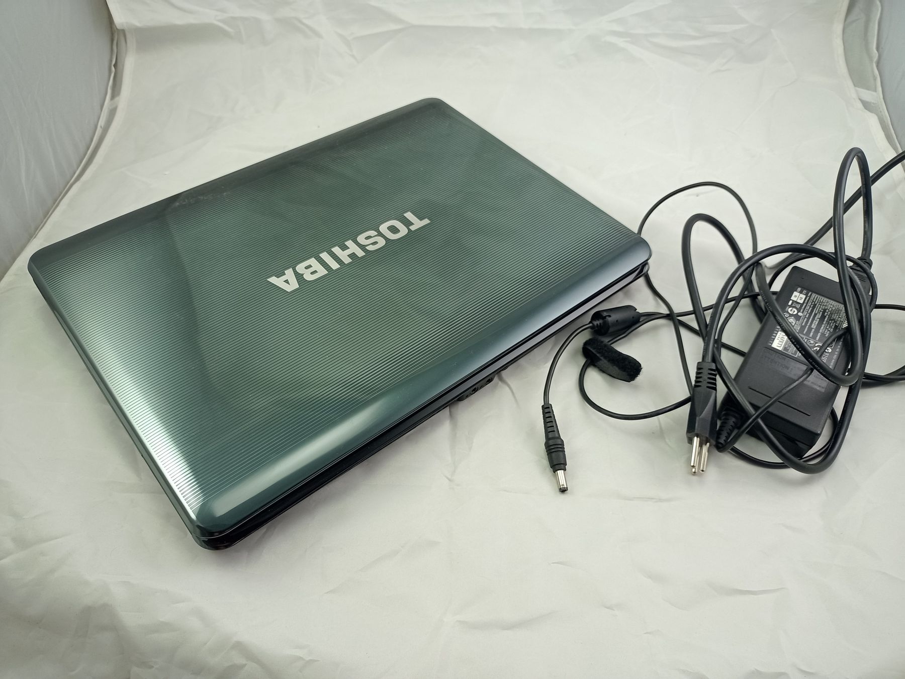 Portables: Toshiba Satellite A300-1J4 Notebook – D'occasion à Buchs AG par SellAndBuyX