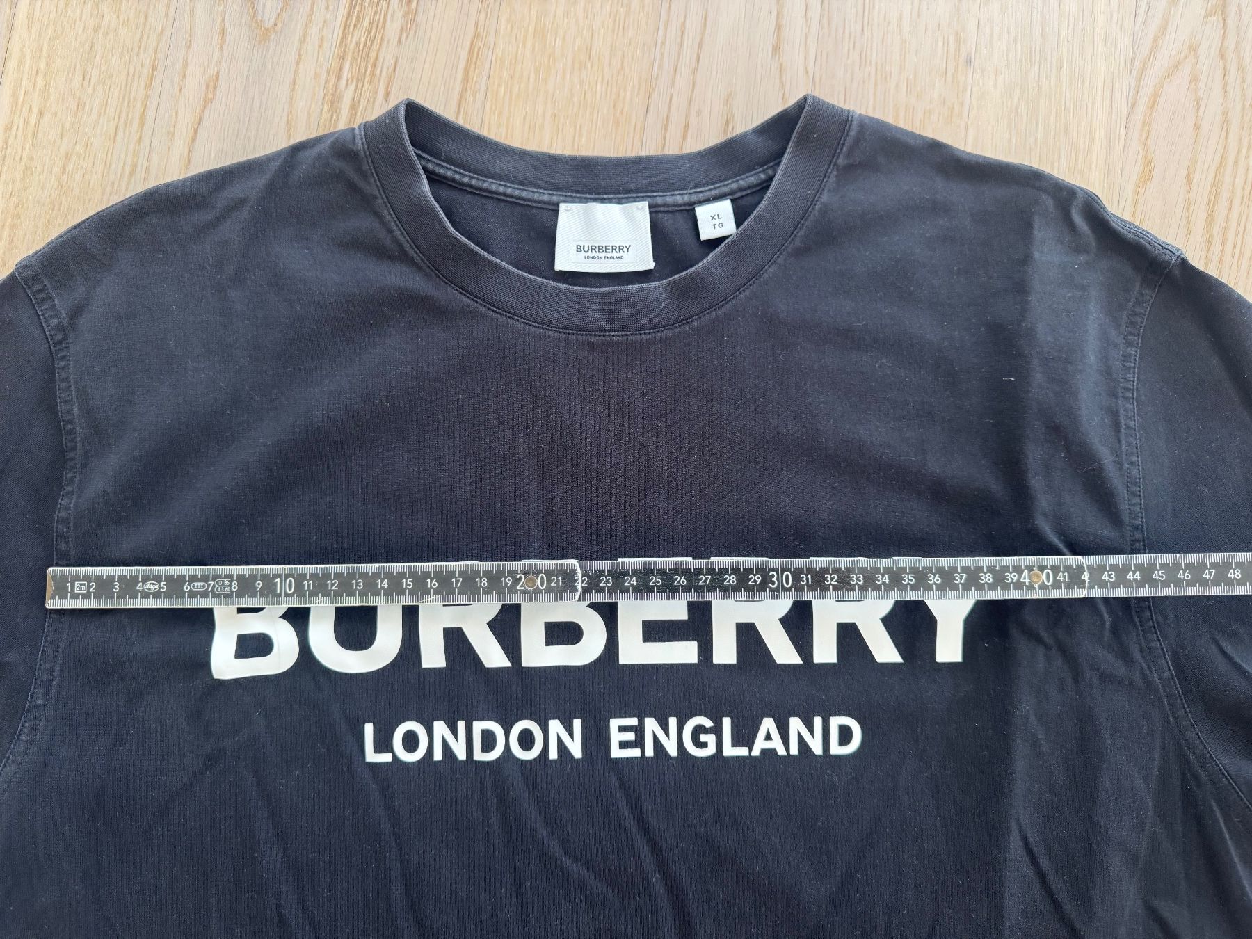 Burberry T-shirt: (Original) Burberry T-Shirt - Black – Usato da St. Gallen venduto da Asmolon 5