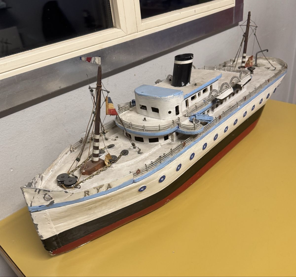 Kit di modellismo & Modellini statici: Schiffsmodell  Holz handgefertigt  – Usato da Schlieren venduto da Freundlich02 2