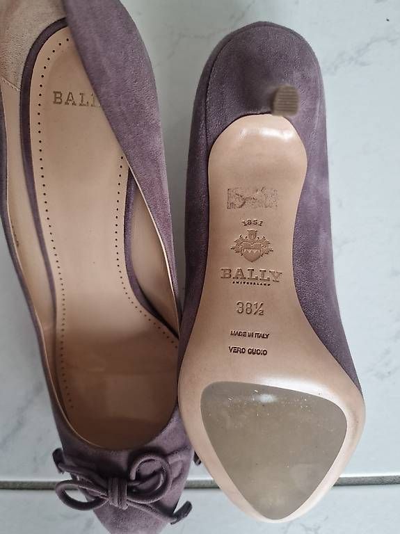 Bally Scarpe da donna: Bally Wildleder Pumps – Nuovo (secondo la descrizione) da Lausen venduto da Joli-80 1