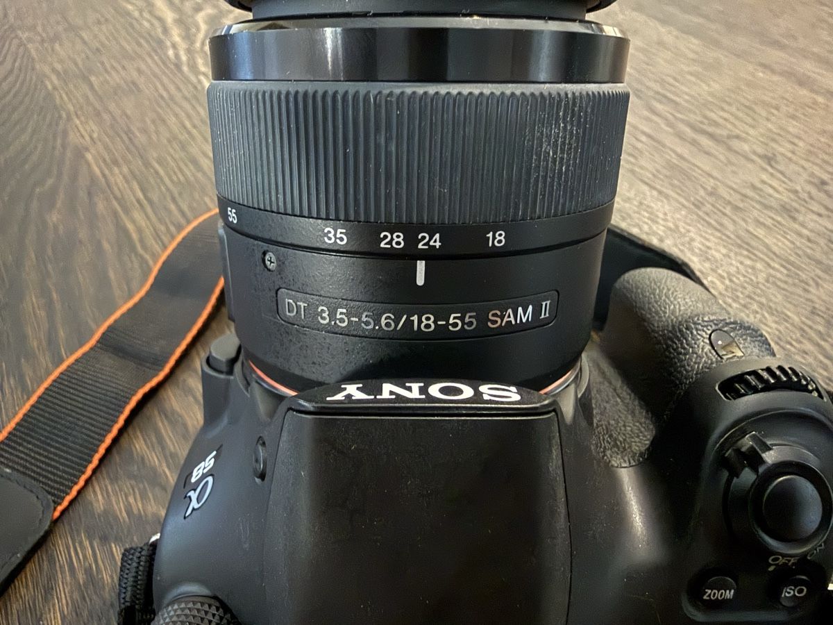 Sony Fotocamera: Sony Alpha SLT-A58 + 18–55 mm Objektiv – Usato da Dübendorf venduto da kevinsantospereira 2