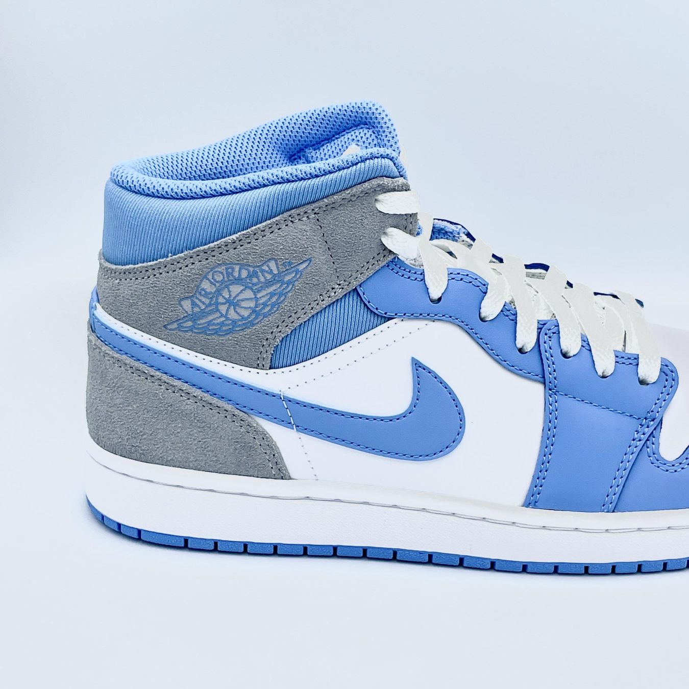 Jordan Herrenschuhe: Jordan 1 Mid University Blue Grey EU 42 – Neu und originalverpackt aus Erlinsbach von sasneakers 2