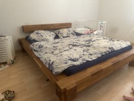 Wunderschönes Holzbett zu verkaufen